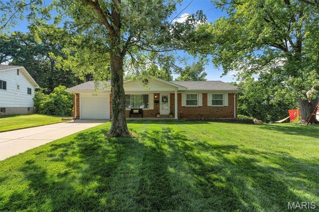 422 Sunset Lane, O'fallon, MO 63366