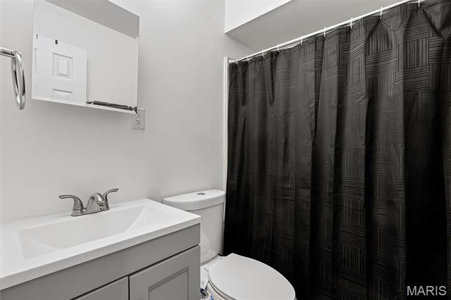 422 Sunset Lane, O'fallon, MO 63366