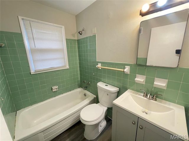 1149 June Avenue, St Louis, MO 63138