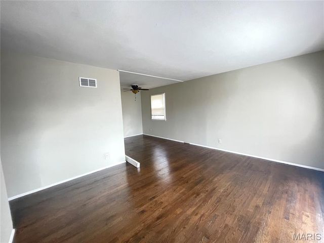 1149 June Avenue, St Louis, MO 63138