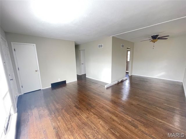 1149 June Avenue, St Louis, MO 63138