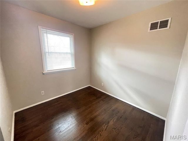 1149 June Avenue, St Louis, MO 63138