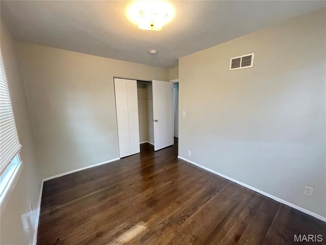 1149 June Avenue, St Louis, MO 63138