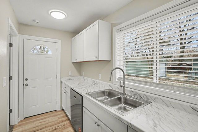 3314 8th Street, Muskegon Heights City, MI 49444