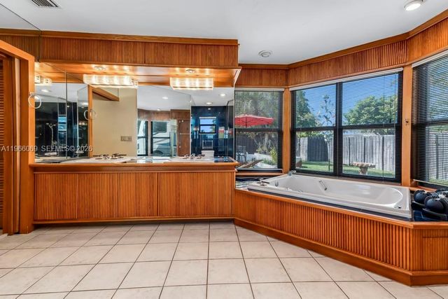5201 Jefferson Street, Hollywood, FL 33021