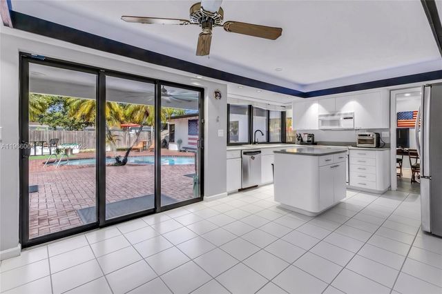 5201 Jefferson Street, Hollywood, FL 33021