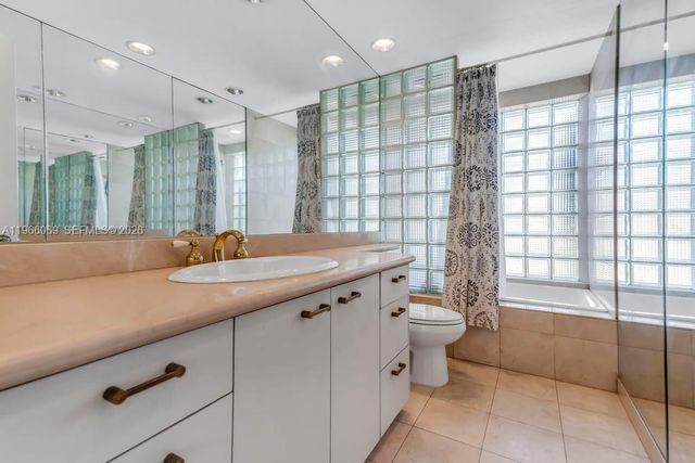 5201 Jefferson Street, Hollywood, FL 33021