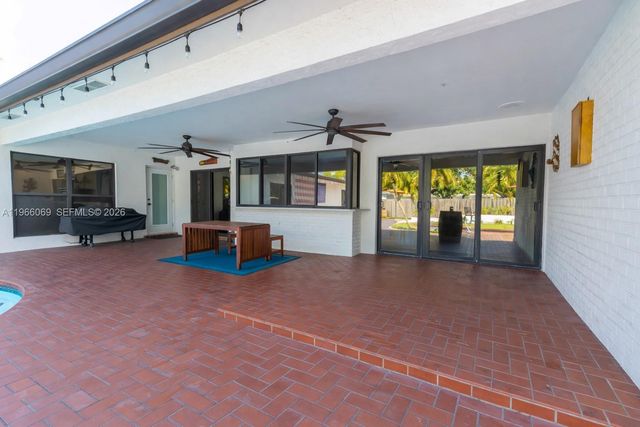 5201 Jefferson Street, Hollywood, FL 33021