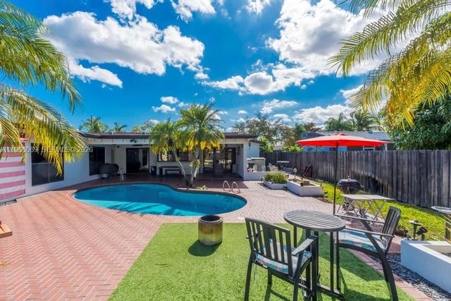 5201 Jefferson Street, Hollywood, FL 33021
