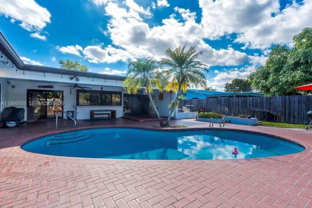 5201 Jefferson Street, Hollywood, FL 33021
