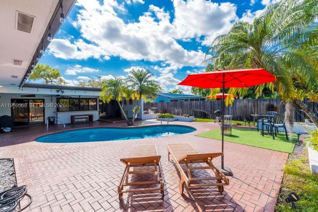 5201 Jefferson Street, Hollywood, FL 33021