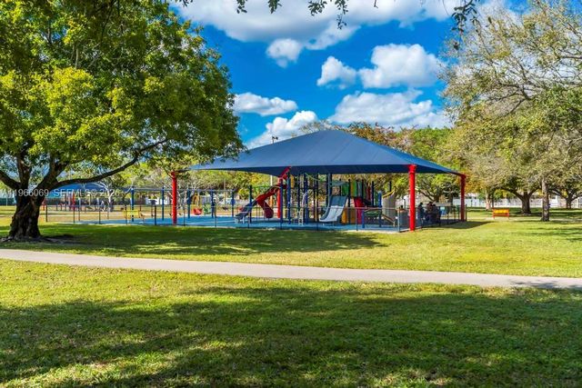 5201 Jefferson Street, Hollywood, FL 33021