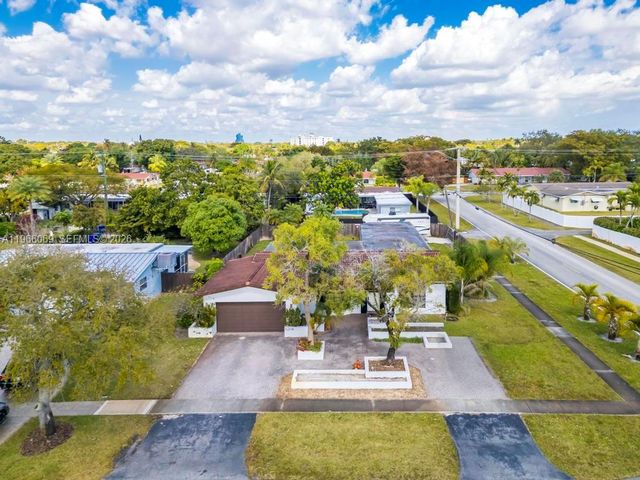 5201 Jefferson Street, Hollywood, FL 33021
