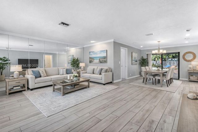 5201 Jefferson Street, Hollywood, FL 33021