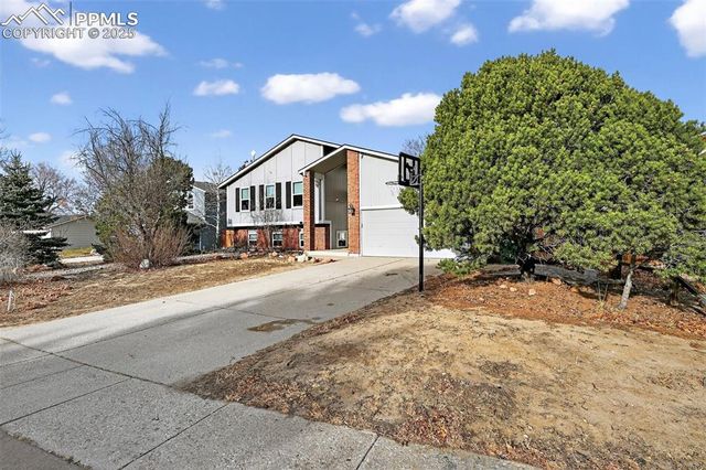 7630 Safari Circle, Colorado Springs, CO 80920