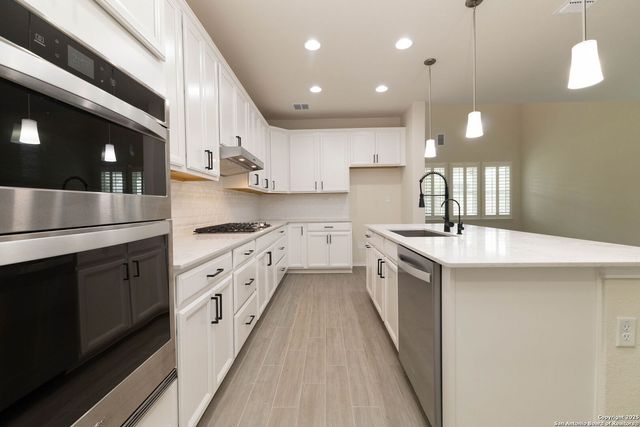 353 Aberdeen, Boerne, TX 78015