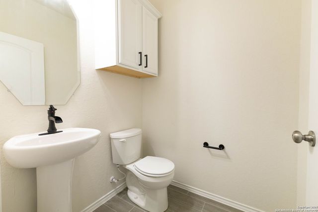 353 Aberdeen, Boerne, TX 78015