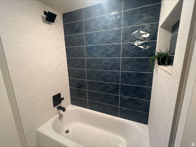 2095 E ROLLING KNOLLS WAY, Salt Lake City, UT 84121