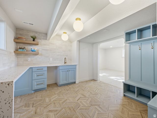 2095 E ROLLING KNOLLS WAY, Salt Lake City, UT 84121