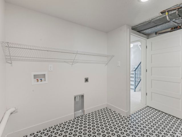 2095 E ROLLING KNOLLS WAY, Salt Lake City, UT 84121