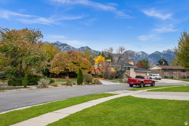 2095 E ROLLING KNOLLS WAY, Salt Lake City, UT 84121