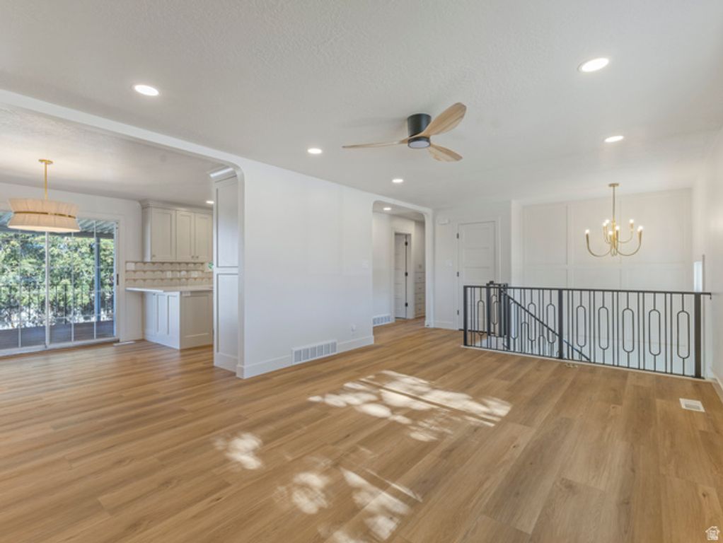 2095 E ROLLING KNOLLS WAY, Salt Lake City, UT 84121