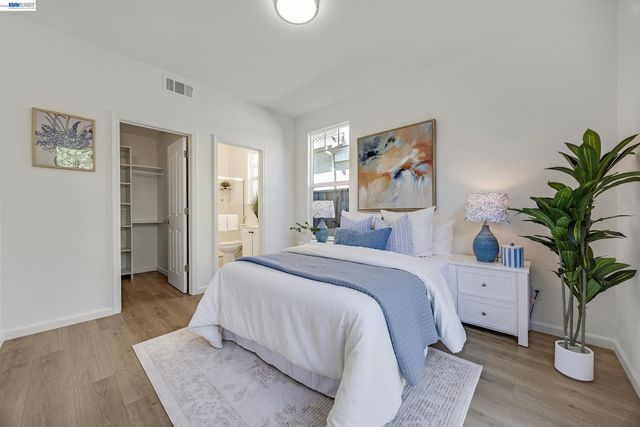 105 Chesapeake Dr, Union City, CA 94587