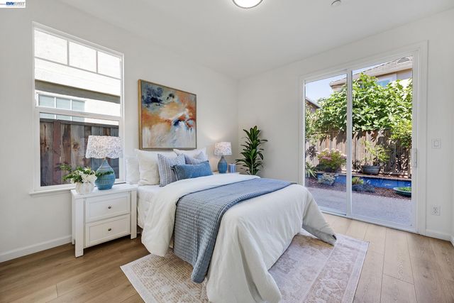 105 Chesapeake Dr, Union City, CA 94587