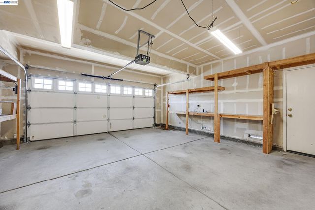 105 Chesapeake Dr, Union City, CA 94587