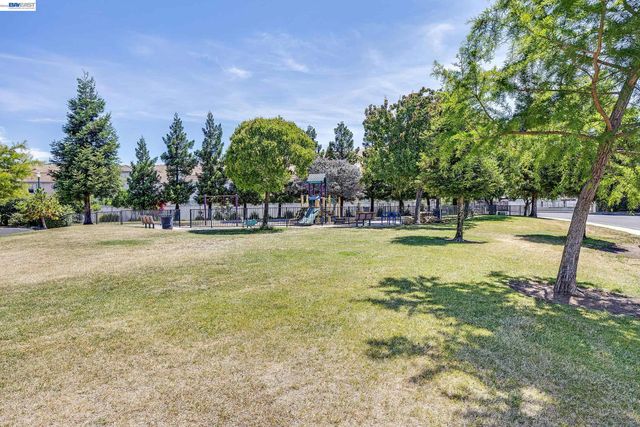105 Chesapeake Dr, Union City, CA 94587