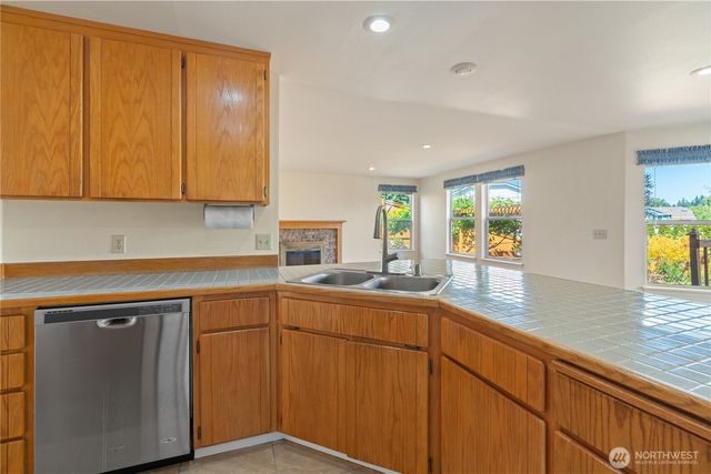 32708 19th Place SW, Federal Way, WA 98023