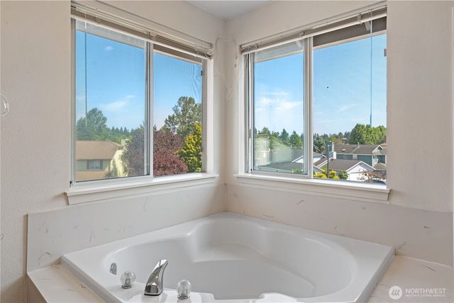 32708 19th Place SW, Federal Way, WA 98023