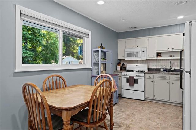 3361 Pawnee Trail SW, Marietta, GA 30060