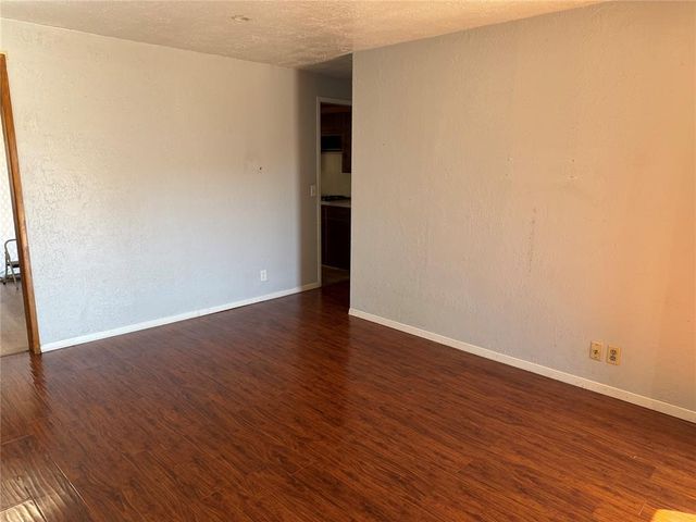 1125 Blackstone Avenue, Clinton, OK 73601