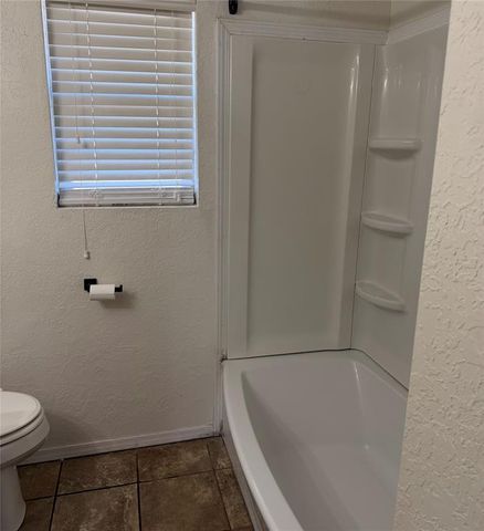 1125 Blackstone Avenue, Clinton, OK 73601