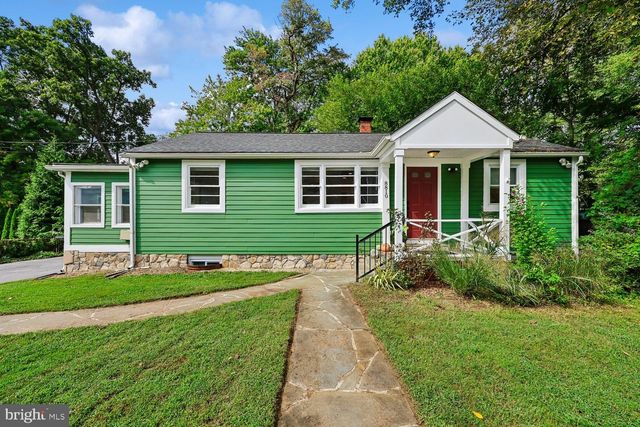 8810 HAWKINS LN, Chevy Chase, MD 20815