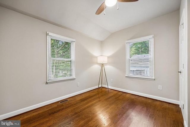 8810 HAWKINS LN, Chevy Chase, MD 20815