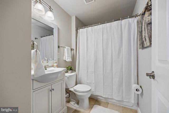 8810 HAWKINS LN, Chevy Chase, MD 20815