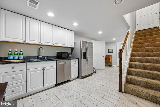 8810 HAWKINS LN, Chevy Chase, MD 20815