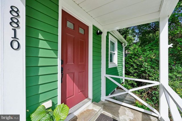 8810 HAWKINS LN, Chevy Chase, MD 20815