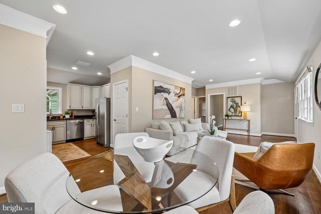 8810 HAWKINS LN, Chevy Chase, MD 20815
