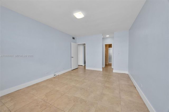 7441 Wayne Ave 15E, Miami Beach, FL 33141