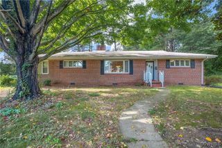 14 Beauregard Ave, Highland Springs, VA 23075
