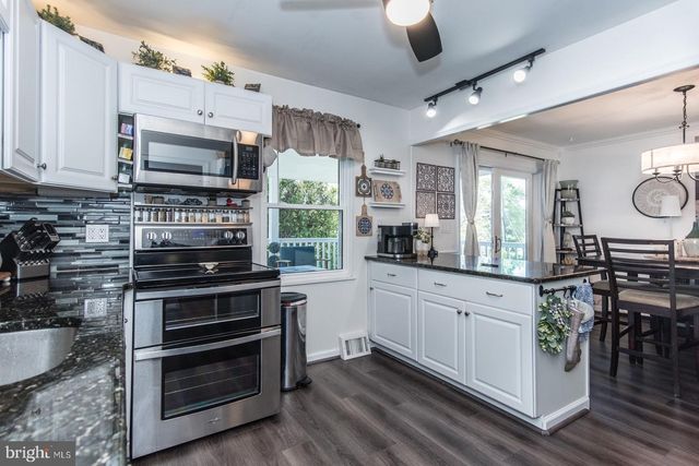 2350 LENNI RD, Aston, PA 19014