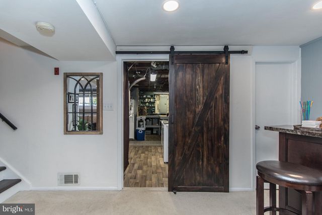 2350 LENNI RD, Aston, PA 19014