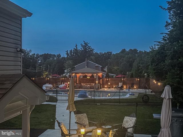 2350 LENNI RD, Aston, PA 19014