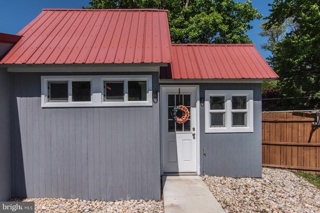 2350 LENNI RD, Aston, PA 19014