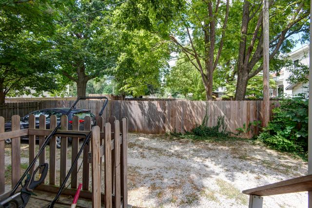 531 E Division Street, Springfield, MO 65803