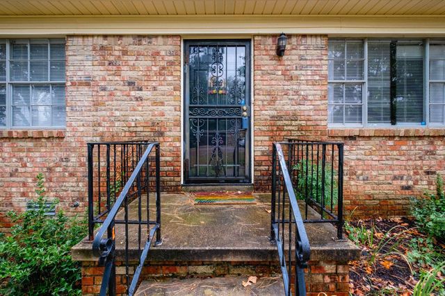 11301 Eric Lane, Little Rock, AR 72211