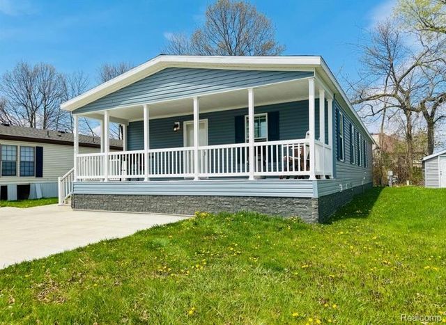 21575 Clochette Drive, Macomb, MI 48044